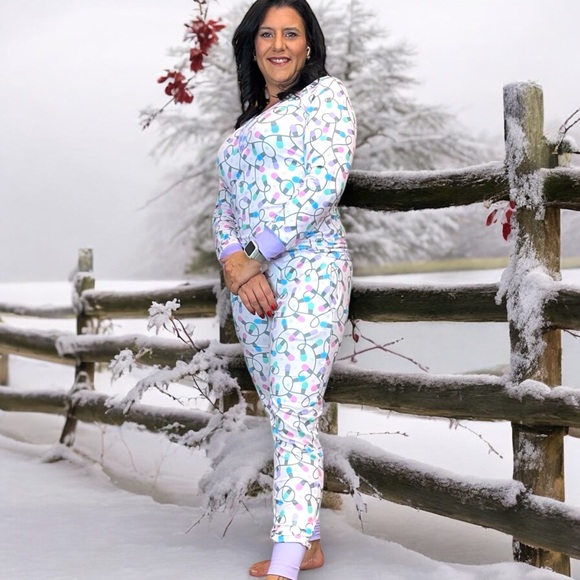 Shirley & Stone purple Christmas light pajama lounge set - Picture 7 of 12